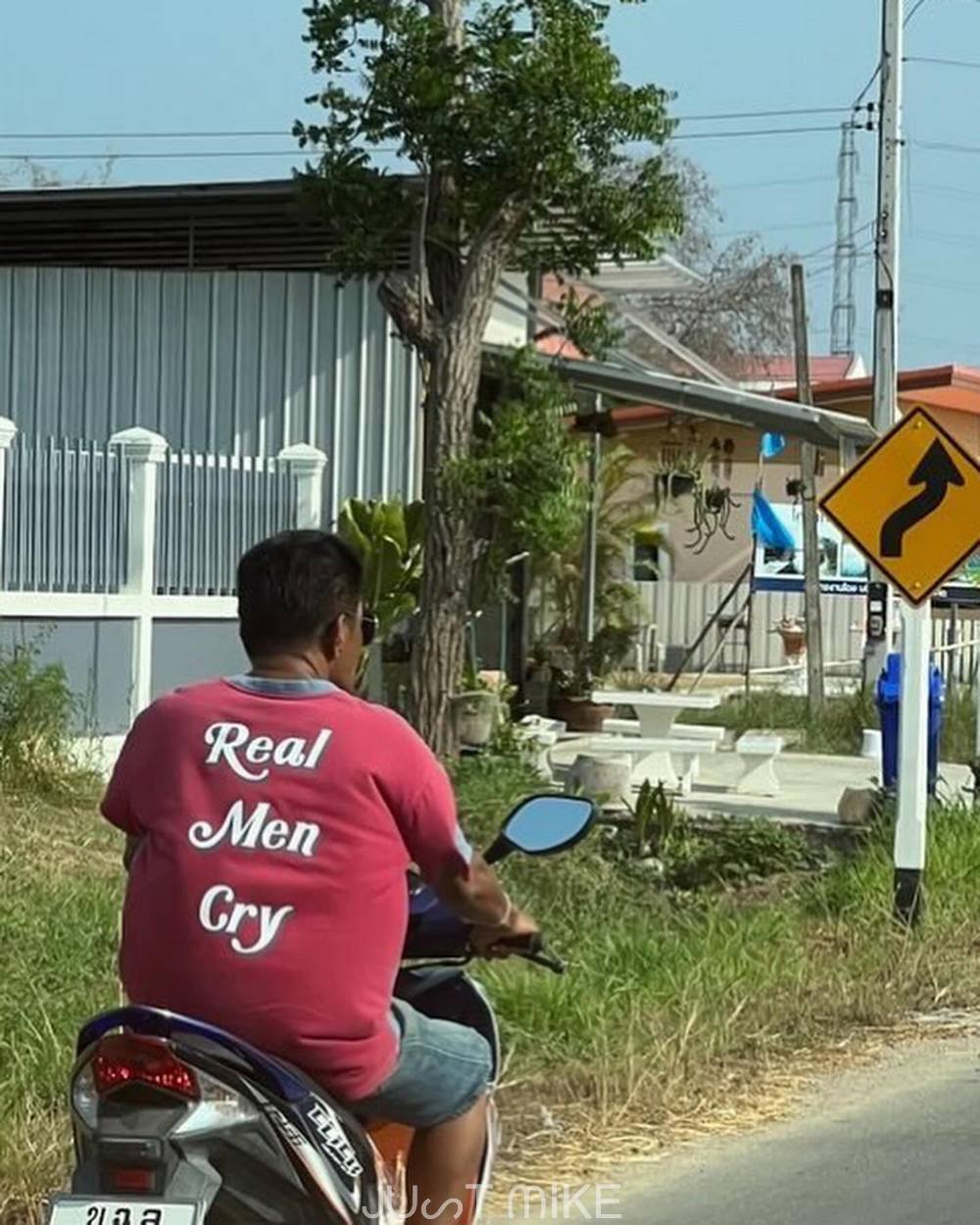 Thai Bikers With A Message